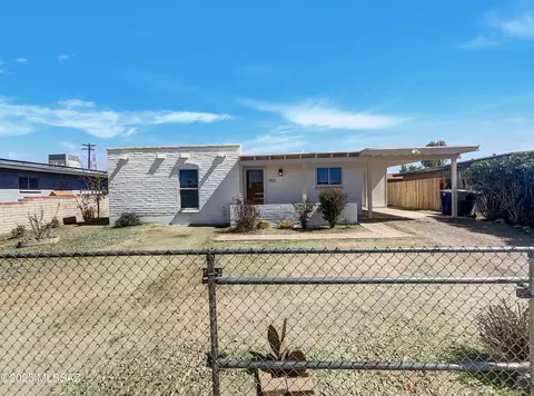5907 S Lostan Ave, Tucson, AZ 85706