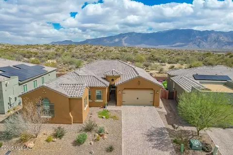 13470 N Cape Marigold Dr, Oro Valley, AZ 85755
