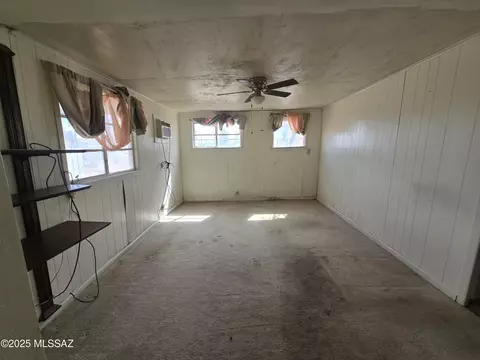 Living - 248 N Scott Ave, Benson, AZ 85602 photo 3 of 5