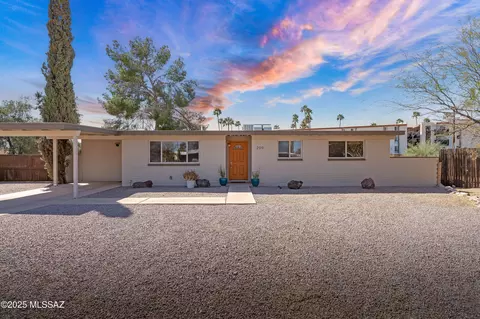 209 N Sarnoff Dr, Tucson, AZ 85710
