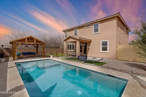 12561 N School Day Dr, Marana, AZ 85653
