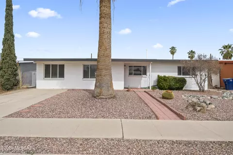 1056 W King St, Tucson, AZ 85705