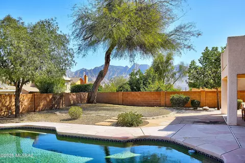 12370 N Echo Valley Dr, Oro Valley, AZ 85755