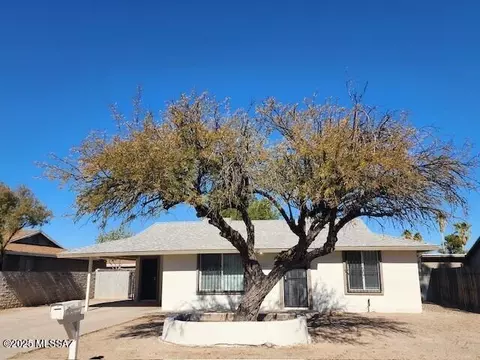 2620 W Vereda Amarillo, Tucson, AZ 85746