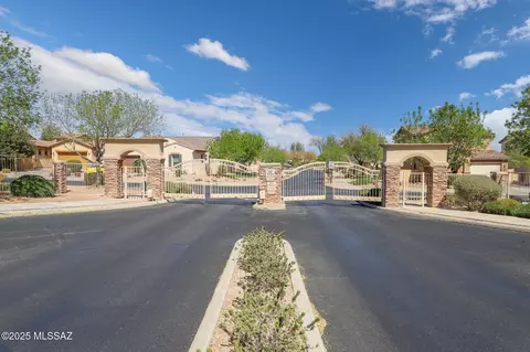 474 W Camino Tunera, Sahuarita, AZ 85629