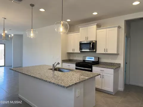 4763 E Julian Wash Dr, Tucson, AZ 85706