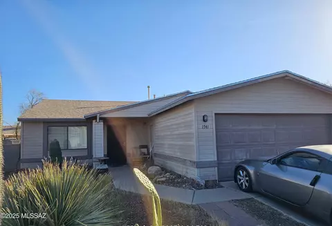 1741 W Chardonnay Dr, Tucson, AZ 85746