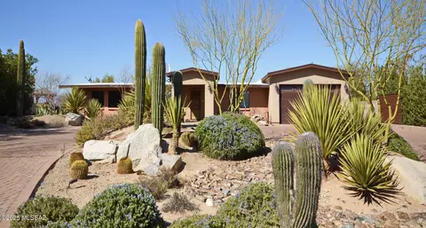 2312 W Montrose Pl, Tucson, AZ 85741
