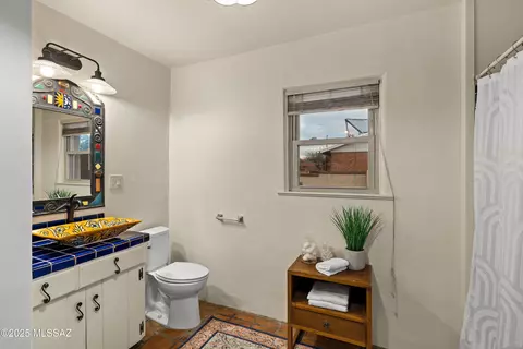 Bath - 1625 E Mitchell St, Tucson, AZ 85719 photo 3 of 3