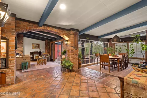 Dining - 1625 E Mitchell St, Tucson, AZ 85719 photo 4 of 6
