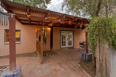 Exterior - 1625 E Mitchell St, Tucson, AZ 85719 photo 17 of 18