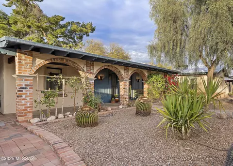 Exterior - 1625 E Mitchell St, Tucson, AZ 85719 photo 4 of 18