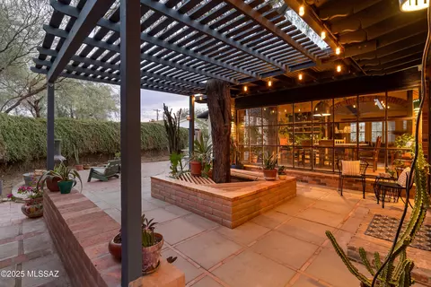 Exterior - 1625 E Mitchell St, Tucson, AZ 85719 photo 11 of 18