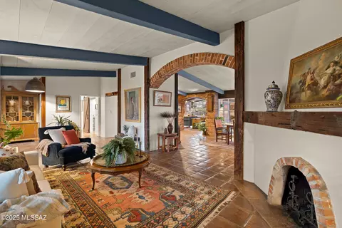 Living - 1625 E Mitchell St, Tucson, AZ 85719 photo 2 of 3