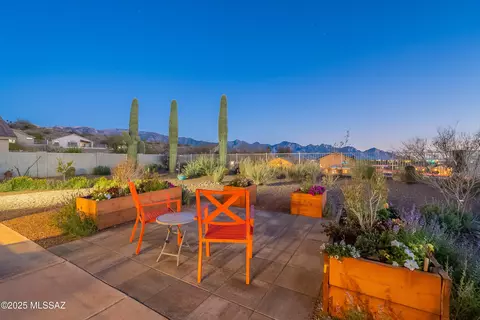60305 E Loose Reins Pl, Tucson, AZ 85739