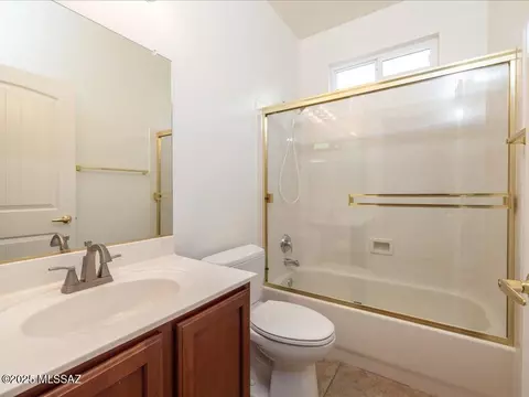 Bath - 10590 E Maldonado Pl, Tucson, AZ 85747 photo 2 of 2