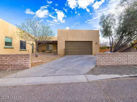 Exterior - 10590 E Maldonado Pl, Tucson, AZ 85747 photo 3 of 13