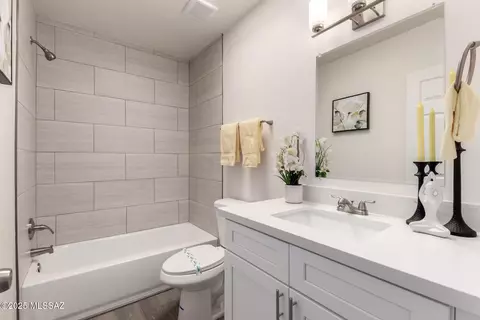 Bath - 2736 S Oakenshield Way, Tucson, AZ 85730 photo 2 of 2
