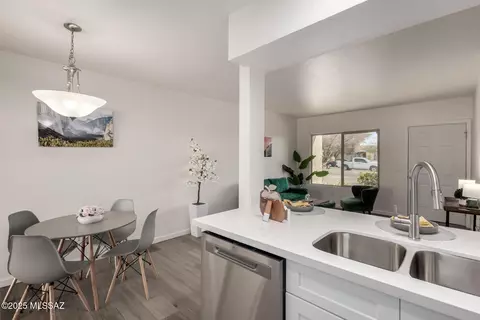Dining - 2736 S Oakenshield Way, Tucson, AZ 85730 photo 3 of 3
