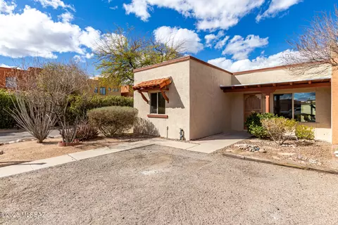 Exterior - 2736 S Oakenshield Way, Tucson, AZ 85730 photo 1 of 4