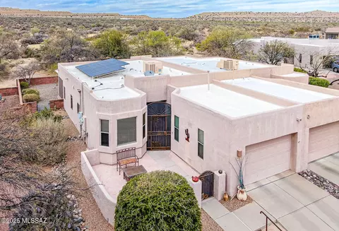 267 N Running Spring Dr, Green Valley, AZ 85614