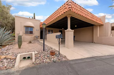 8670 N Avenida Amatista, Tucson, AZ 85704