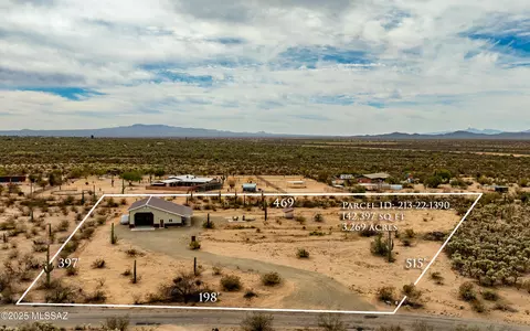12905 W Well Pump Dr, Tucson, AZ 85743