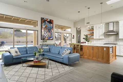8774 E Bear Paw Pl, Tucson, AZ 85749