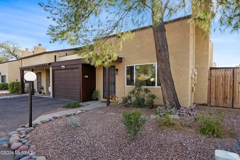 860 E Horsetail Ln, Tucson, AZ 85719
