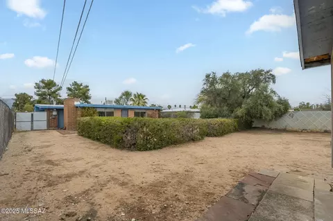 Exterior - 4802 E 2nd St, Tucson, AZ 85711 photo 3 of 9