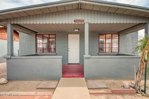 2726 N Incas Pl, Tucson, AZ 85705