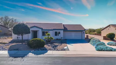 1505 W Hidden Crest Ct, Green Valley, AZ 85622