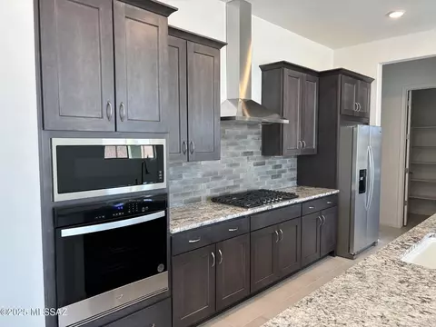 13713 S Hathaway Ranch Rd, Vail, AZ 85641