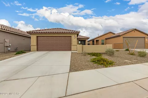 10548 W Waveland Dr, Marana, AZ 85653