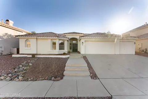137 S Nightfall Ave, Tucson, AZ 85748