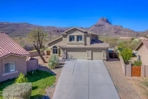 7810 N Blue Brick Dr, Tucson, AZ 85743