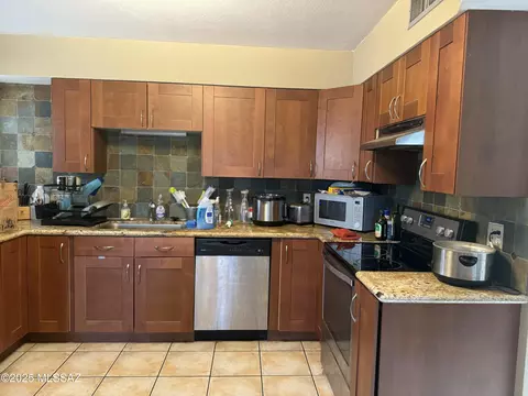 1723 N Nancy Rose Blvd, Tucson, AZ 85712