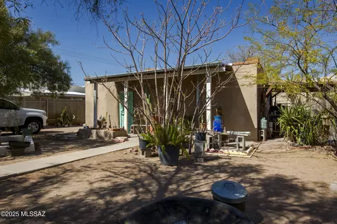 407 E Pennsylvania Dr, Tucson, AZ 85714