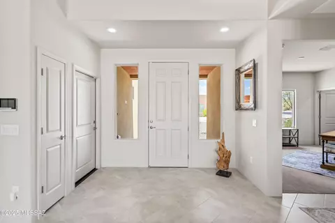 Entry Way - 13931 E Langtry Ln, Tucson, AZ 85747 photo 1 of 2