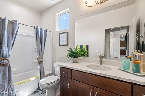 Bath - 13931 E Langtry Ln, Tucson, AZ 85747 photo 3 of 3
