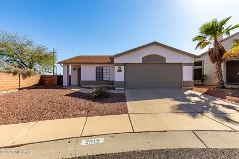 2919 W Autumn Breeze Dr, Tucson, AZ 85742