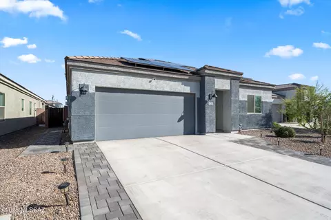12434 W Old Farm Dr, Marana, AZ 85653