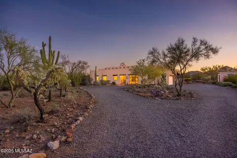 5981 W Bridle Way, Tucson, AZ 85743