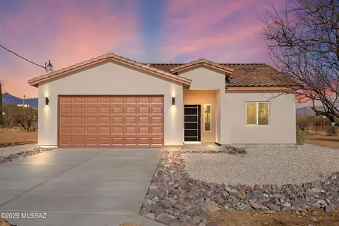 1857 Tijuana Ct, Rio Rico, AZ 85648