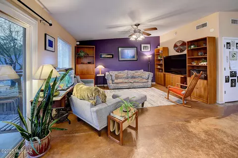 Living - 8884 E Apache Well Pl, Tucson, AZ 85730 photo 2 of 4