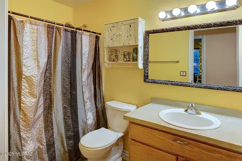 Bath - 8884 E Apache Well Pl, Tucson, AZ 85730 photo 1 of 2