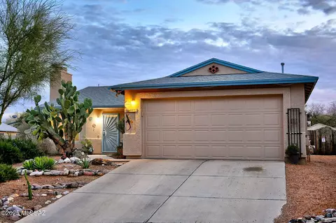 Exterior - 8884 E Apache Well Pl, Tucson, AZ 85730 photo 15 of 16