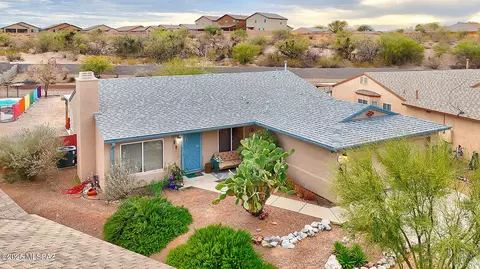 View/Area - 8884 E Apache Well Pl, Tucson, AZ 85730 photo 2 of 3