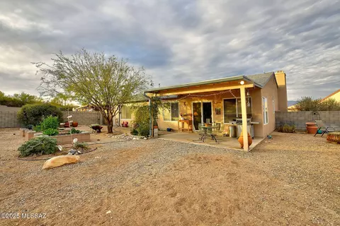 Exterior - 8884 E Apache Well Pl, Tucson, AZ 85730 photo 6 of 16
