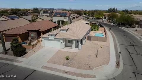 10 W Calle Sauco, Sahuarita, AZ 85629